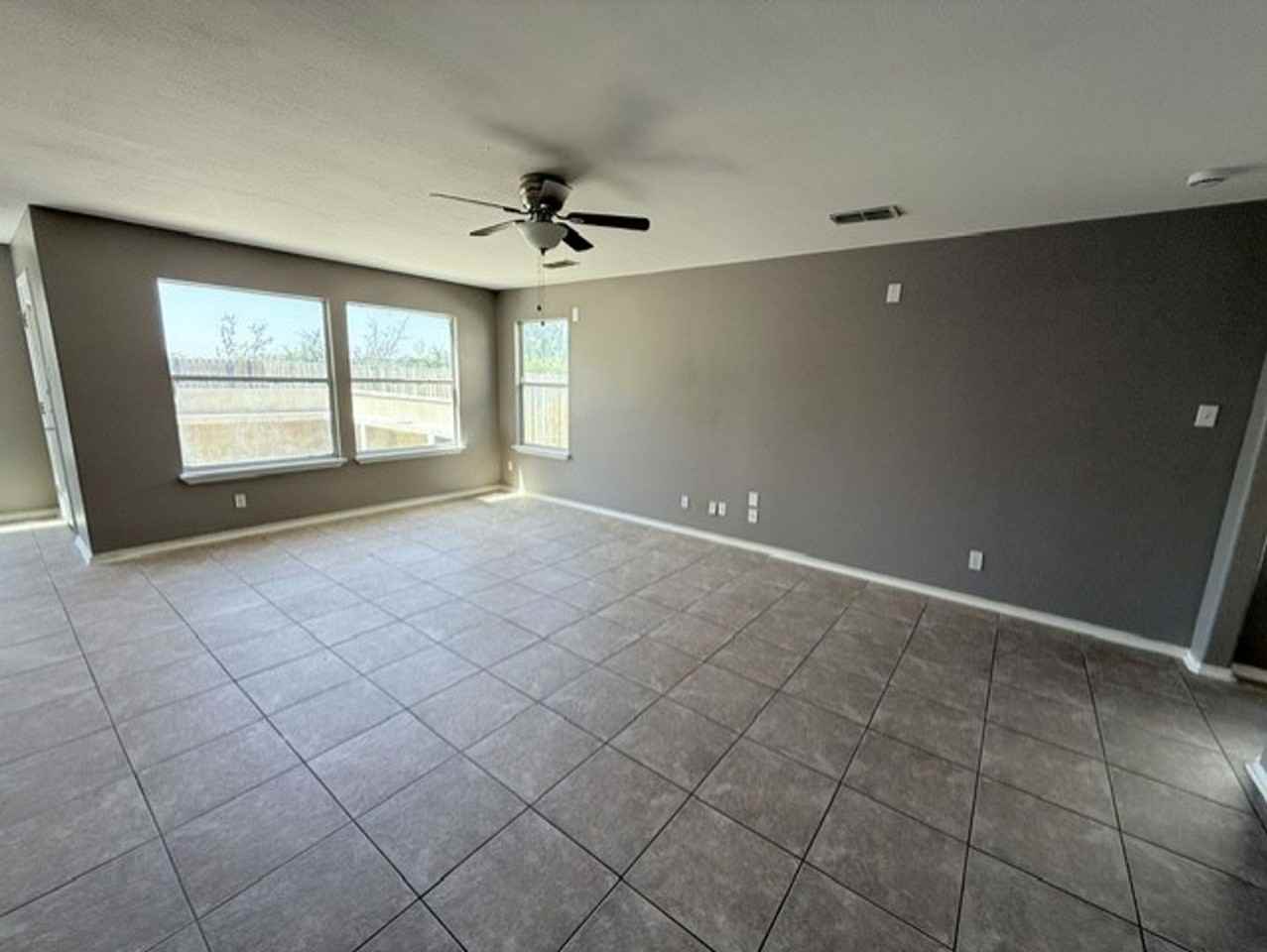 17525 Rock Port Rd - Photo 7 of 31