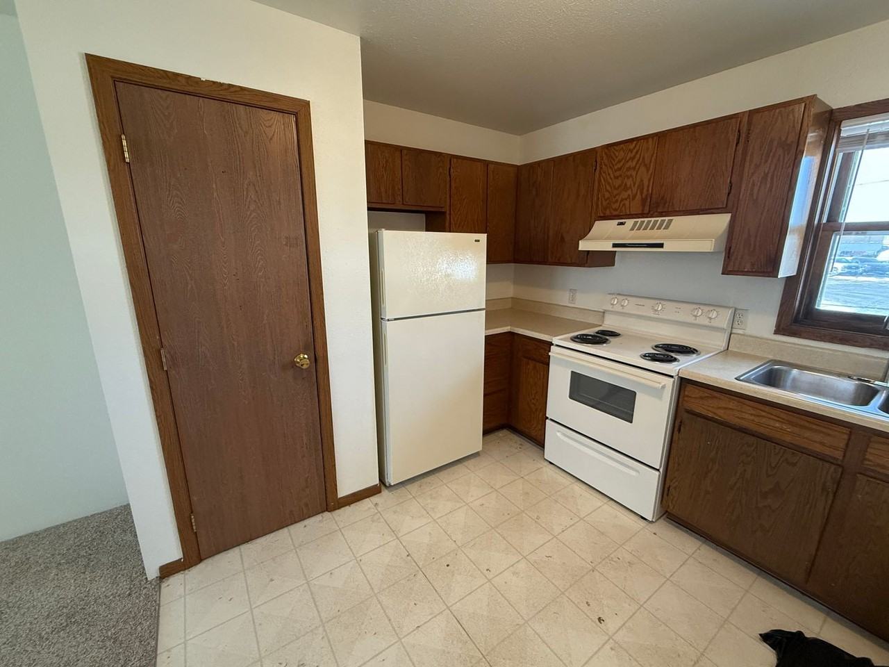 Rocco-620 Conklin Ave - Photo 4 of 14