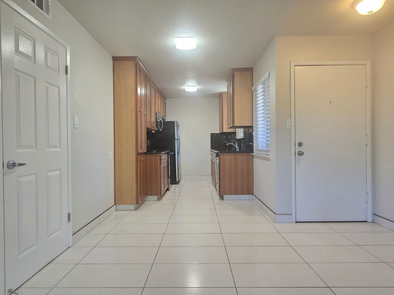 3591 Brookdale Dr - Photo 3 of 8