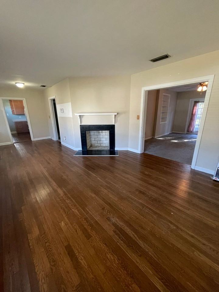1240 Glen Laura Rd - Photo 3 of 16
