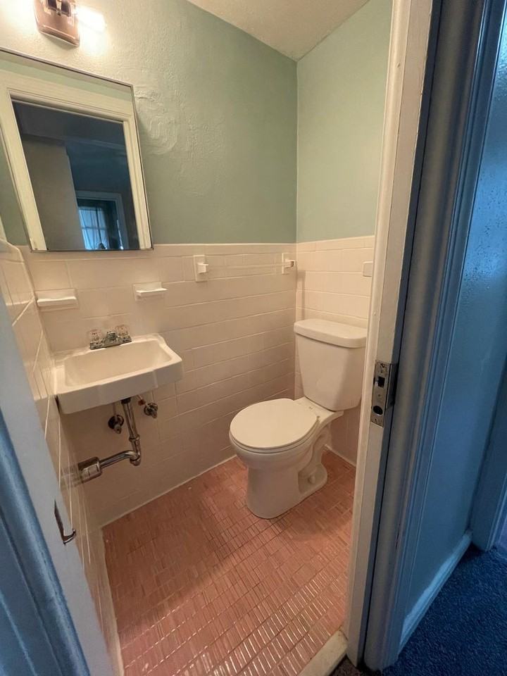 1240 Glen Laura Rd - Photo 5 of 16