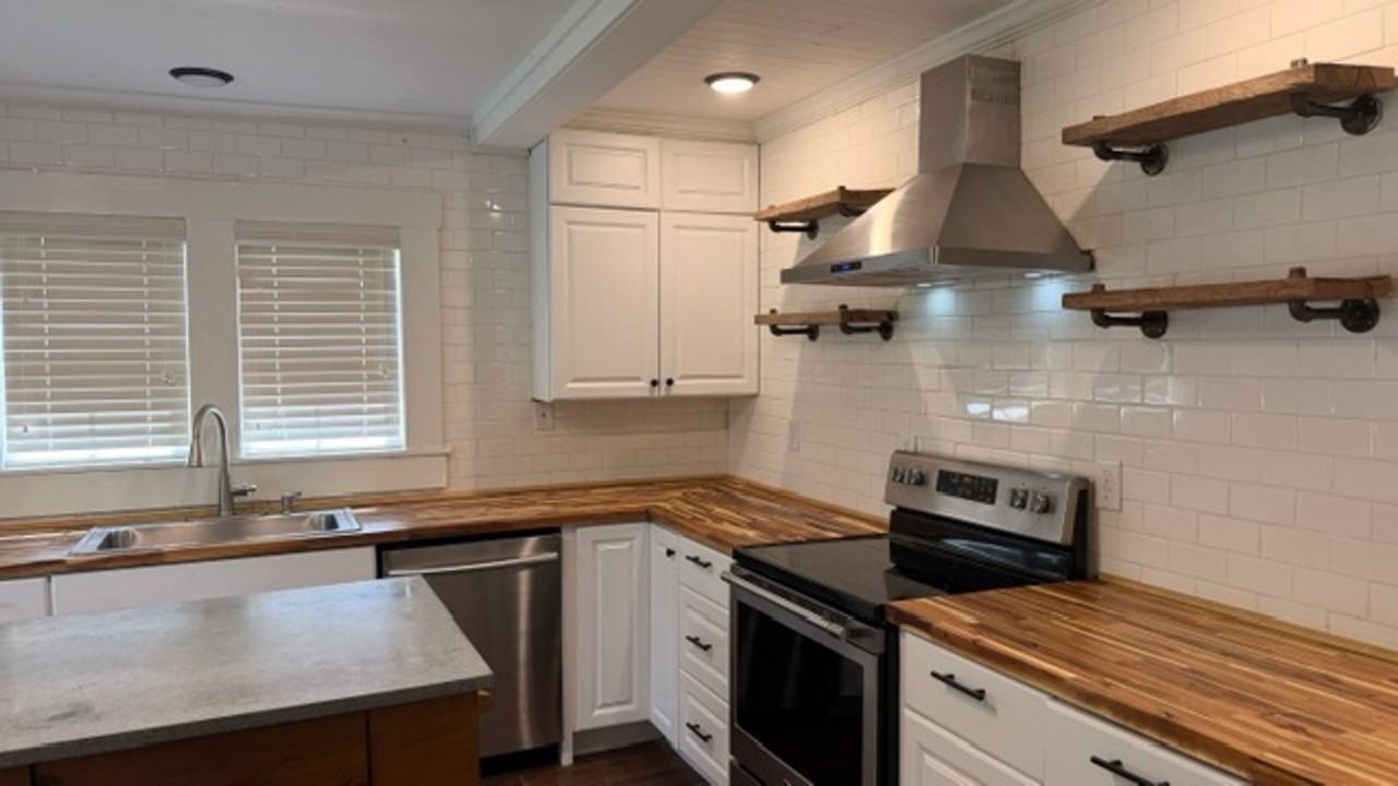570 Cate Rd - Photo 4 of 14