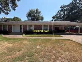 featured image of 2210 Crestwood Rd