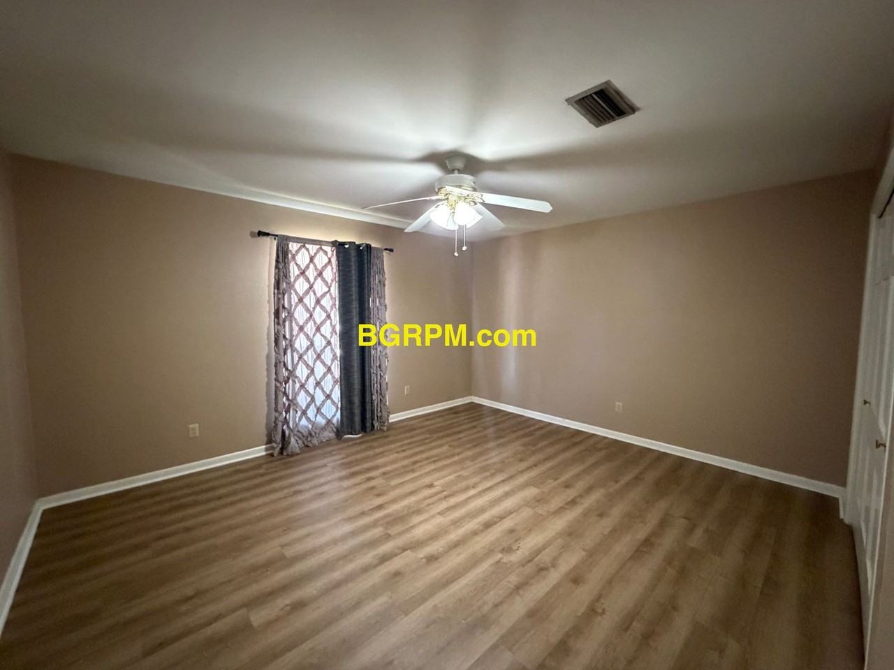 2210 Crestwood Rd - Photo 6 of 12