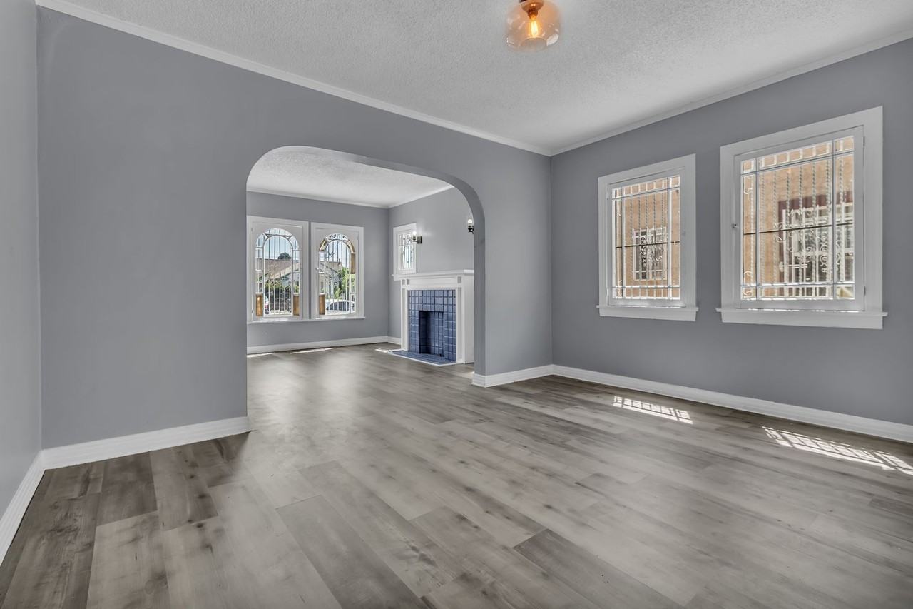 1441 W 53rd St - Photo 4 of 23