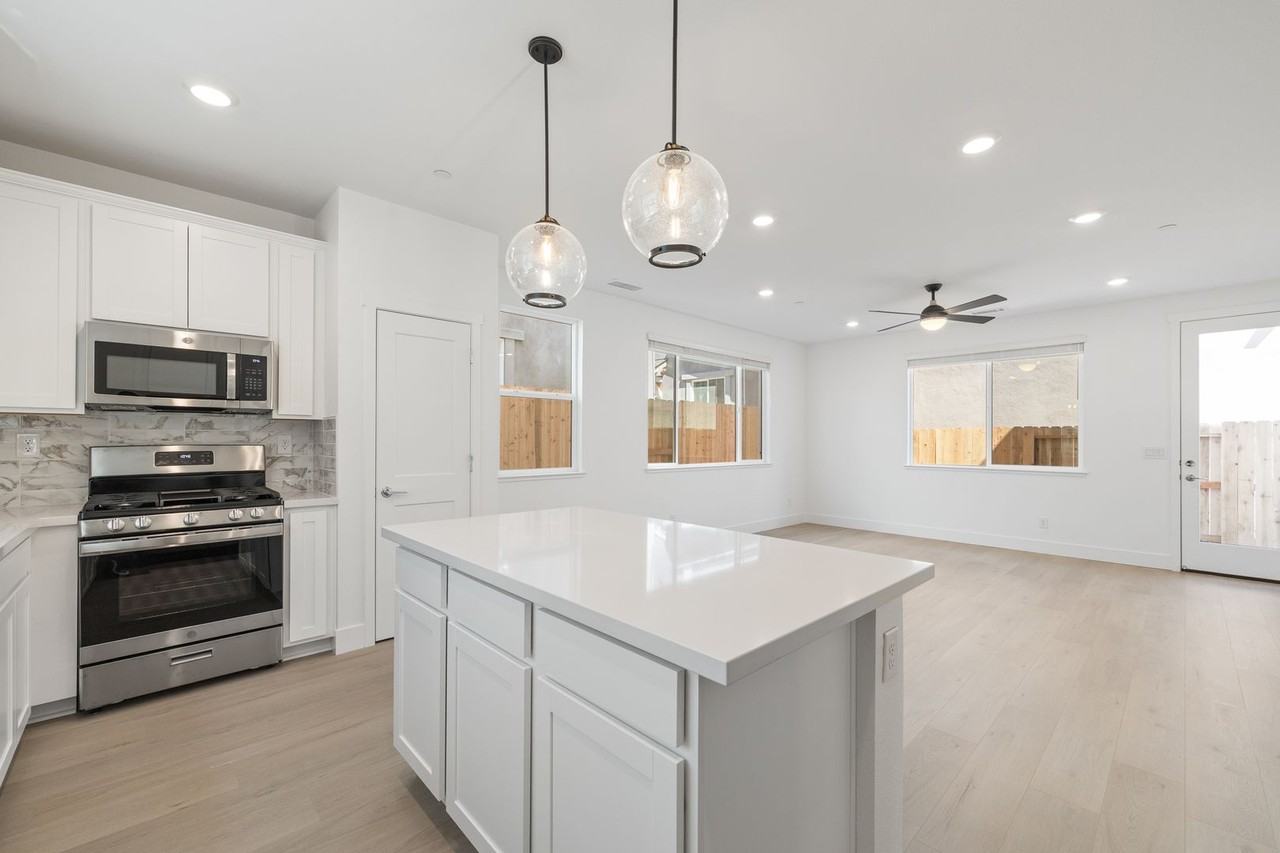465 Prosecco Way - Photo 2 of 39