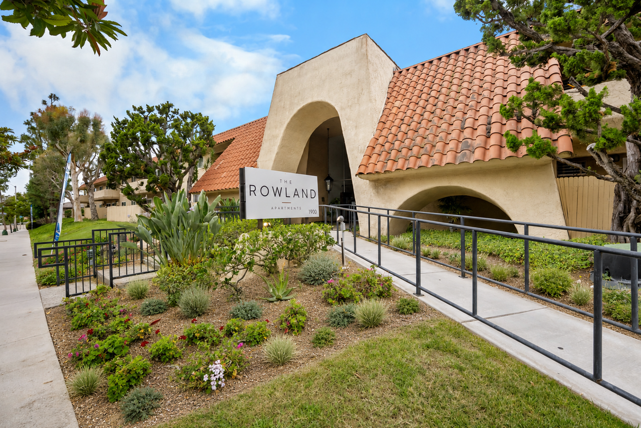 140 - The Rowland Apartments - Photo 7 of 22