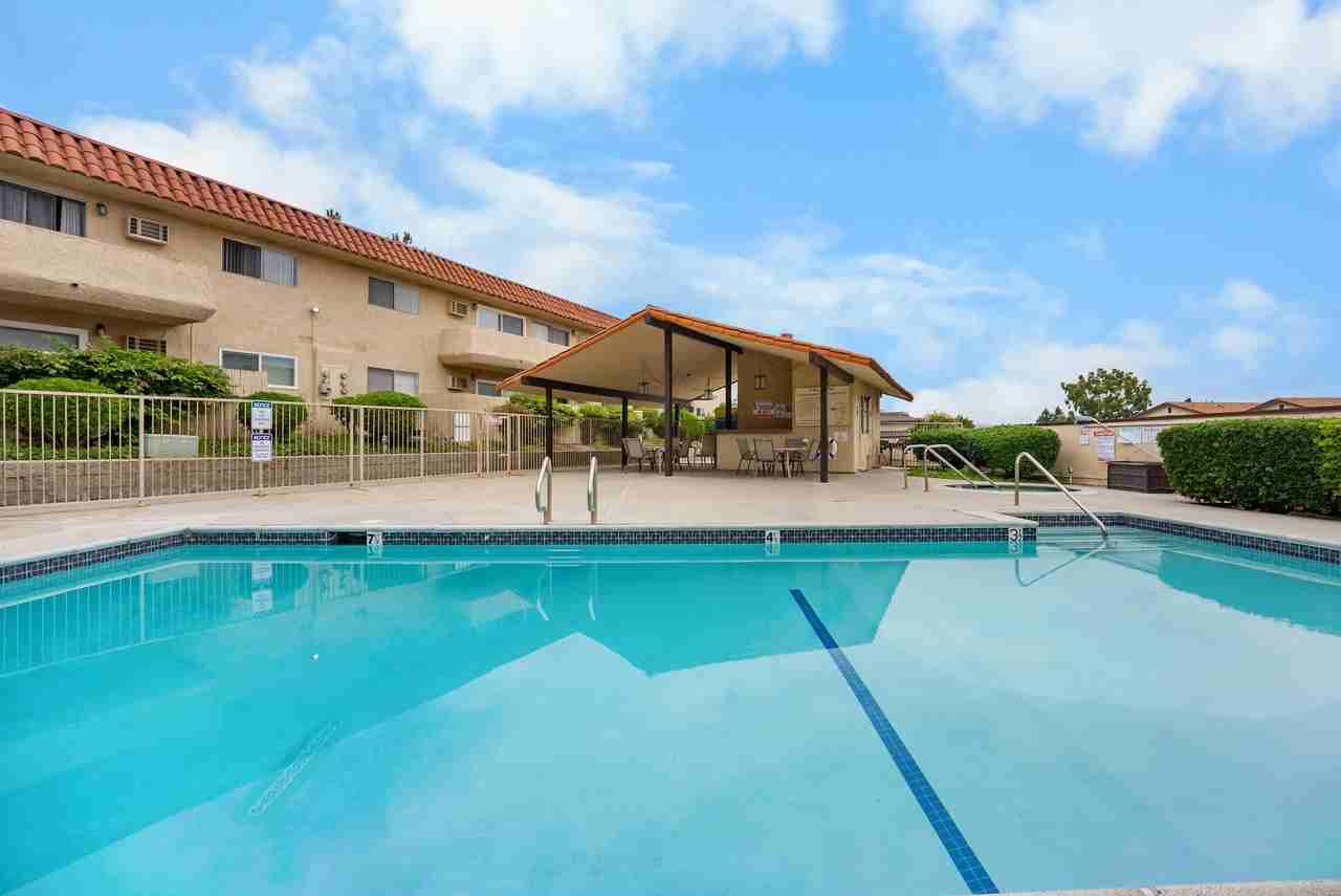 140 - The Rowland Apartments - Photo 3 of 22