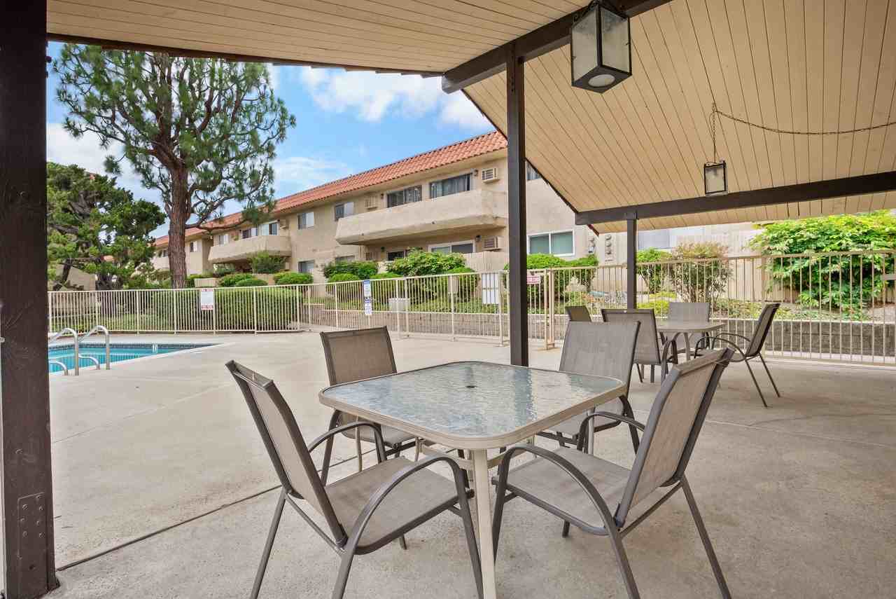 140 - The Rowland Apartments - Photo 5 of 22