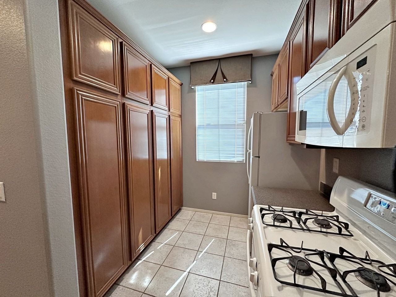 5241 Pendergrass St - Photo 5 of 31