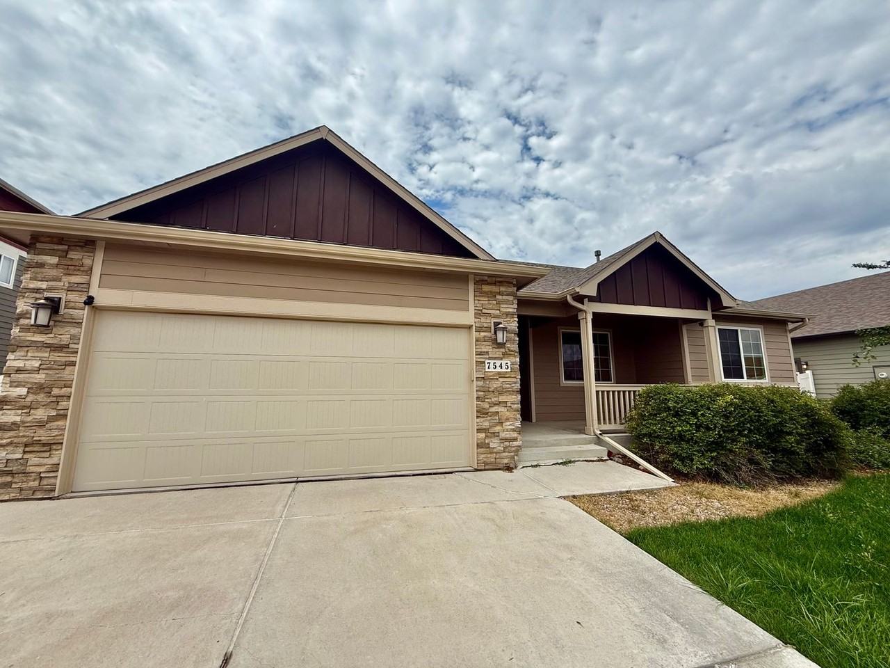 7545 Back Stretch Dr - Photo 2 of 38
