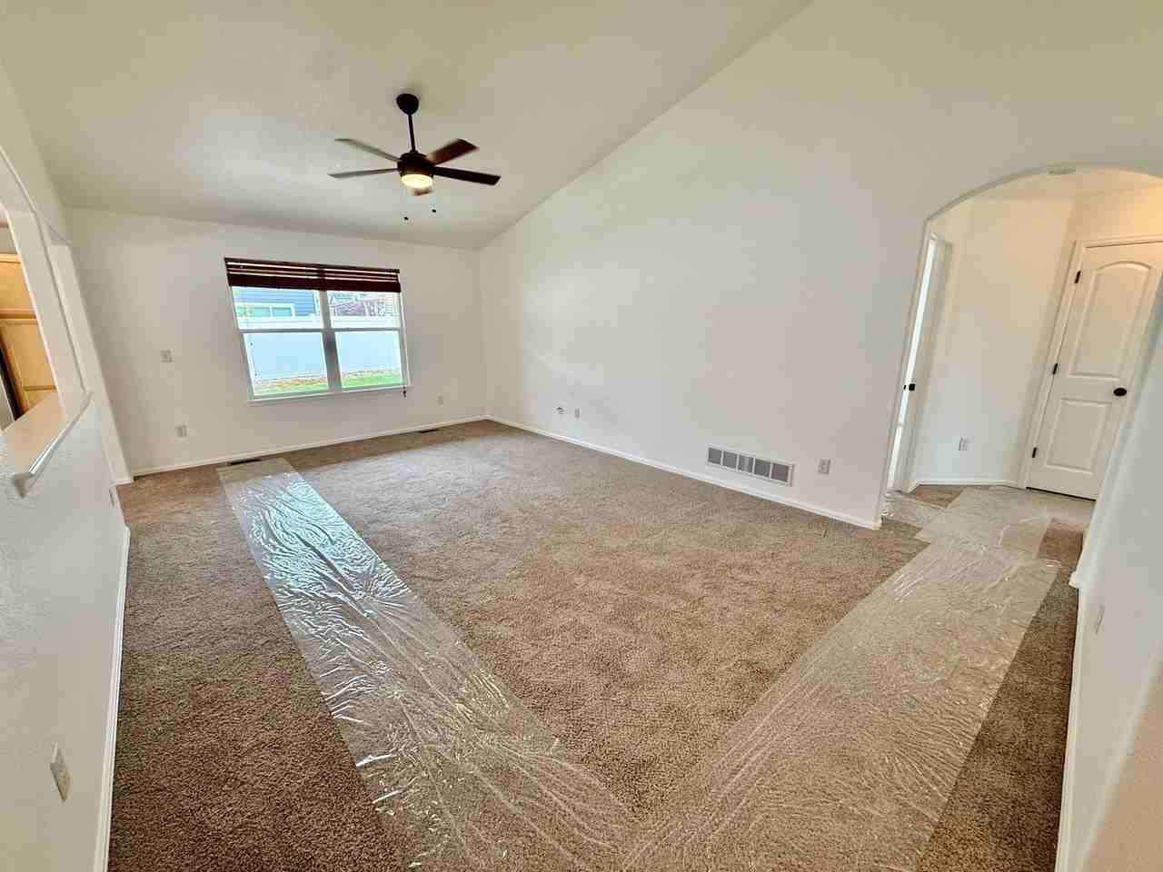 7545 Back Stretch Dr - Photo 5 of 38