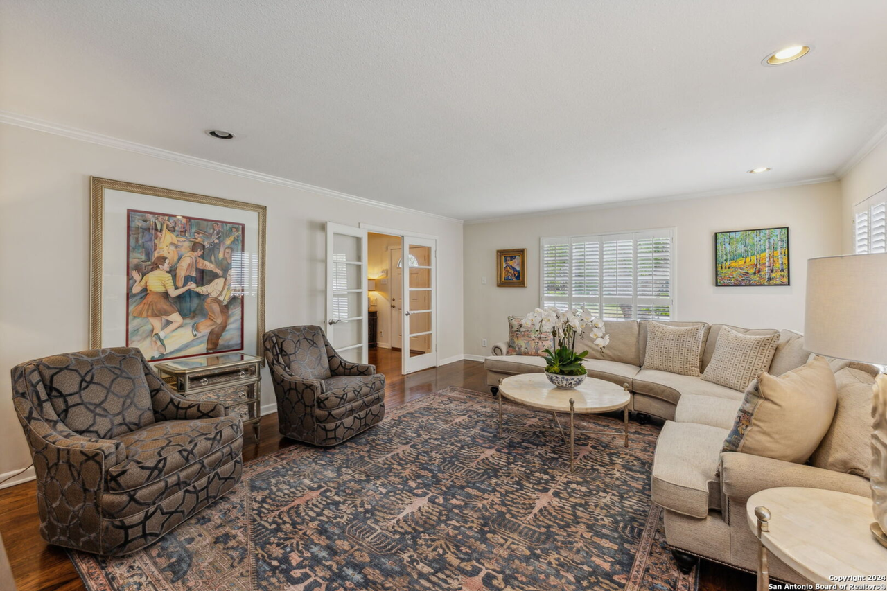 106 Morningside Dr - Photo 3 of 39