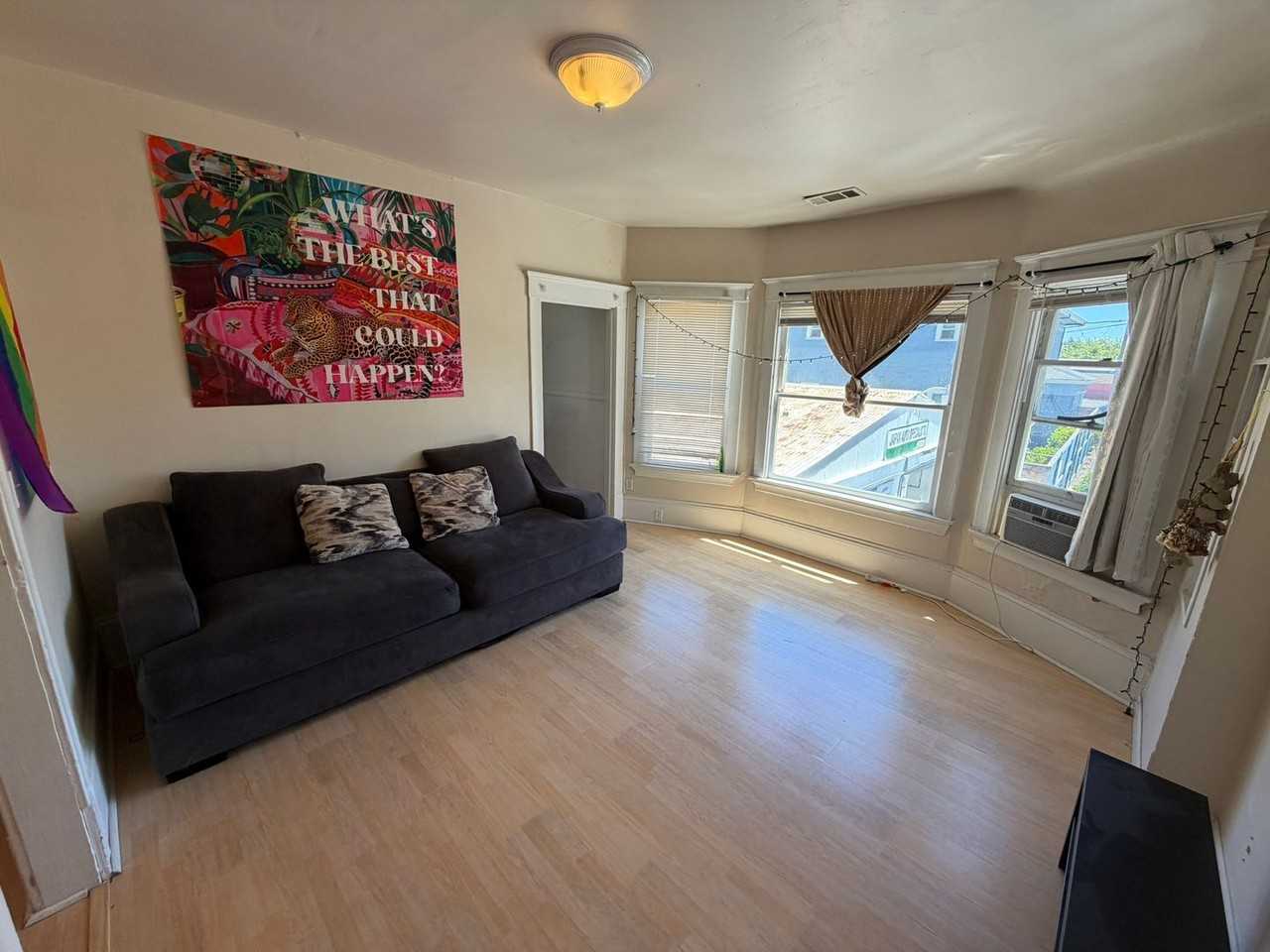 2017 Q St - Photo 4 of 50