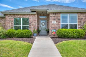 featured image of 5022 Red Oak Ln