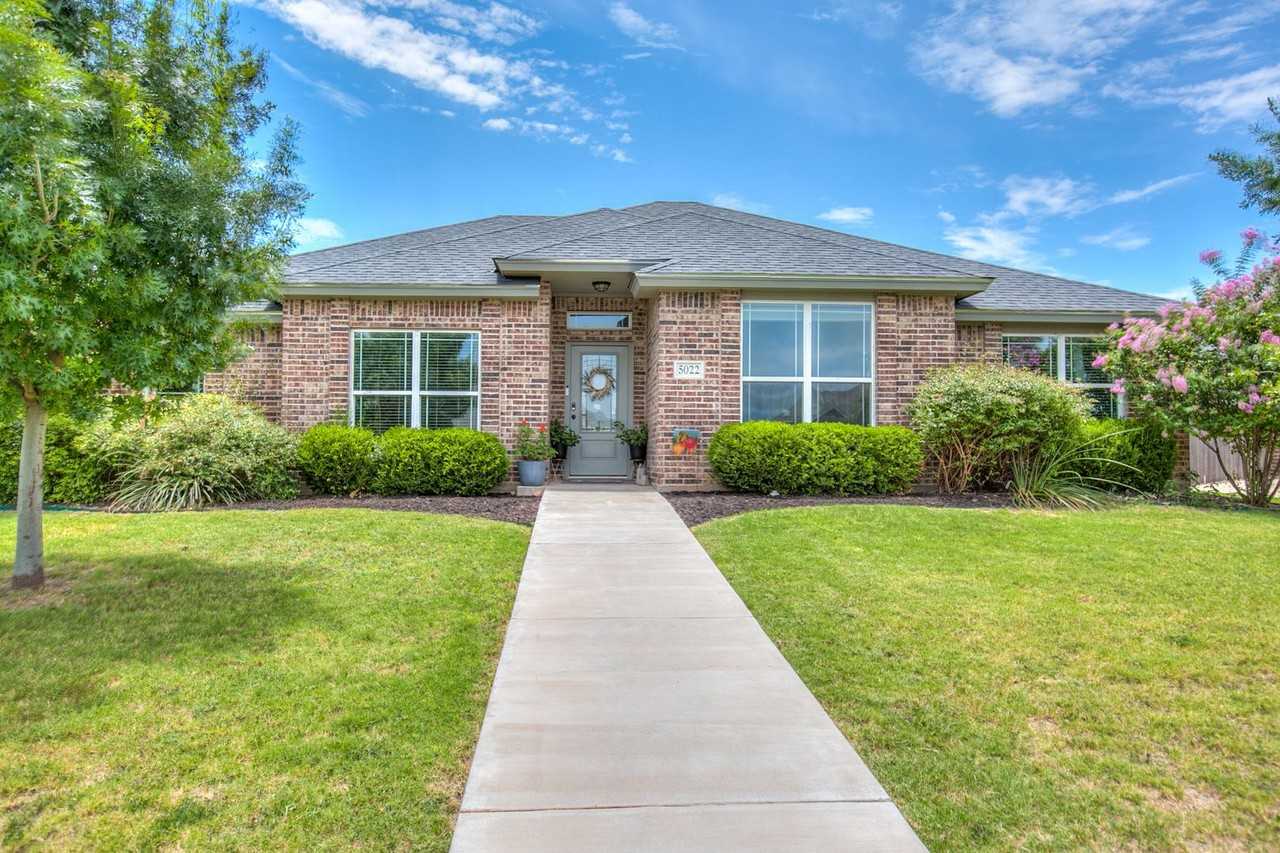 5022 Red Oak Ln - Photo 4 of 30