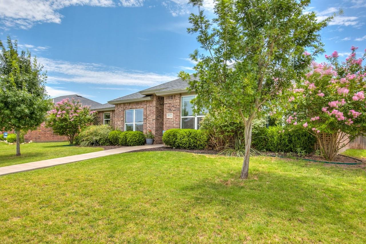 5022 Red Oak Ln - Photo 5 of 30