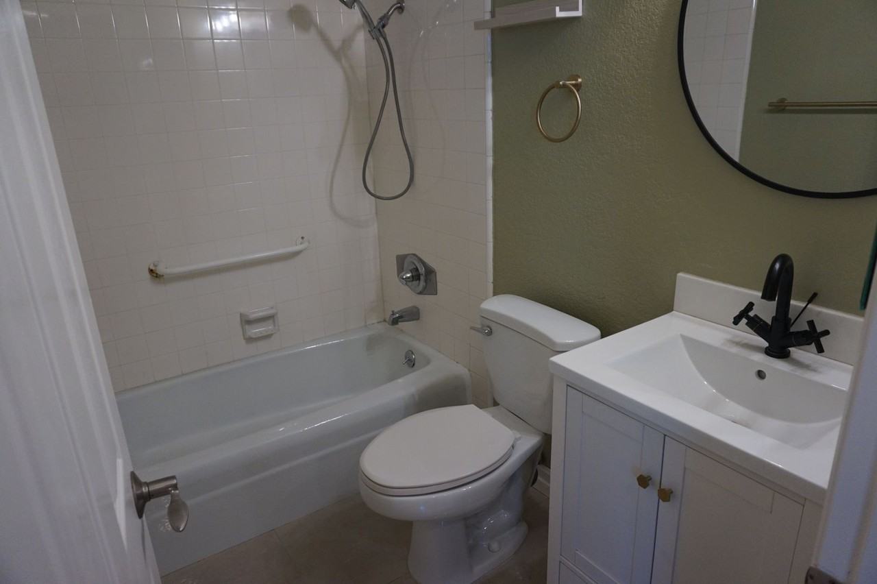 2423 Minuteman Way - Photo 4 of 20