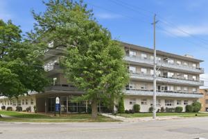 featured image of 418 Whitney Ave