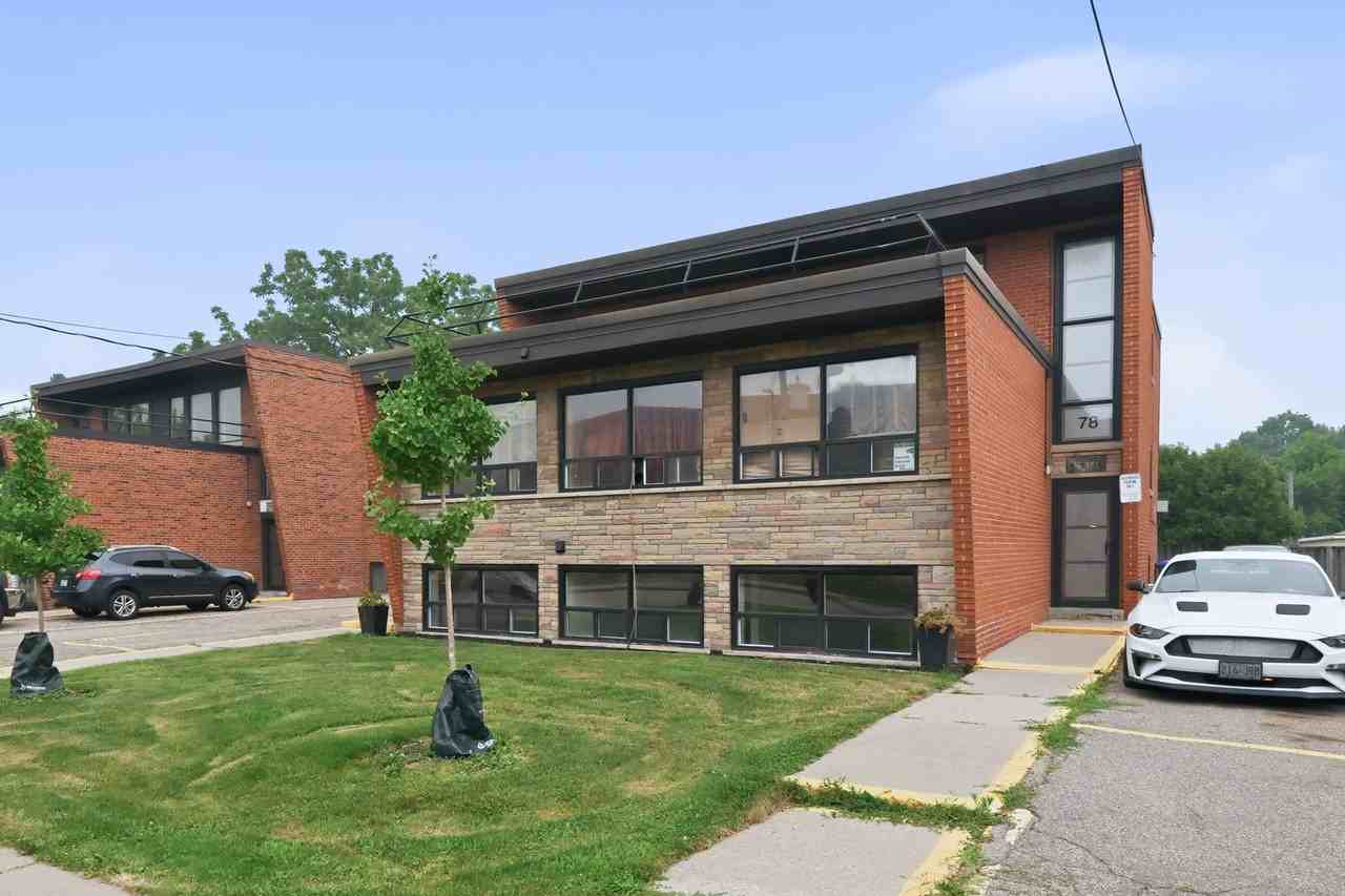 Whitney / Mericourt Apartments - Photo 2 of 14