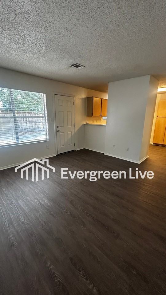 56 Blue Echo Ct - Photo 7 of 28