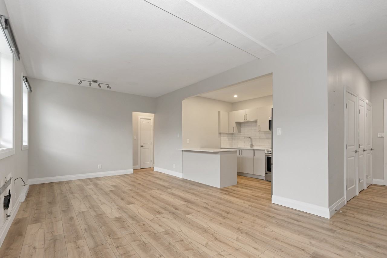 523 Bay St, Midland, ON L4R 1L2, Canada - Photo 5 of 20