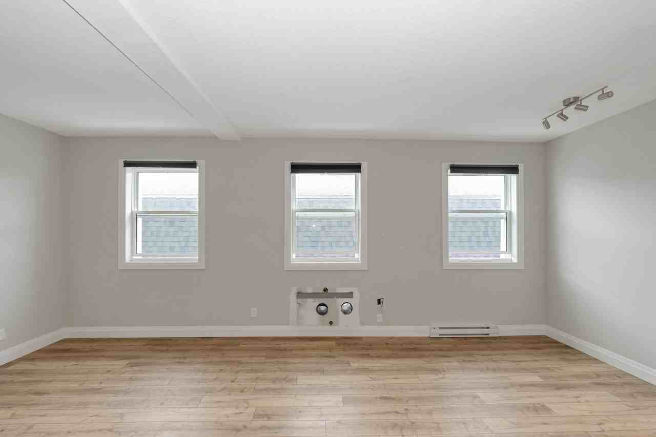 523 Bay St, Midland, ON L4R 1L2, Canada - Photo 6 of 20