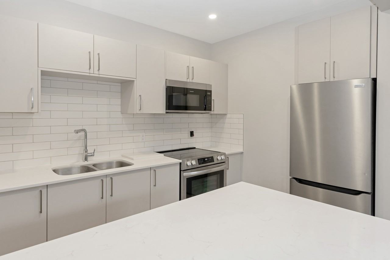 523 Bay St, Midland, ON L4R 1L2, Canada - Photo 7 of 20