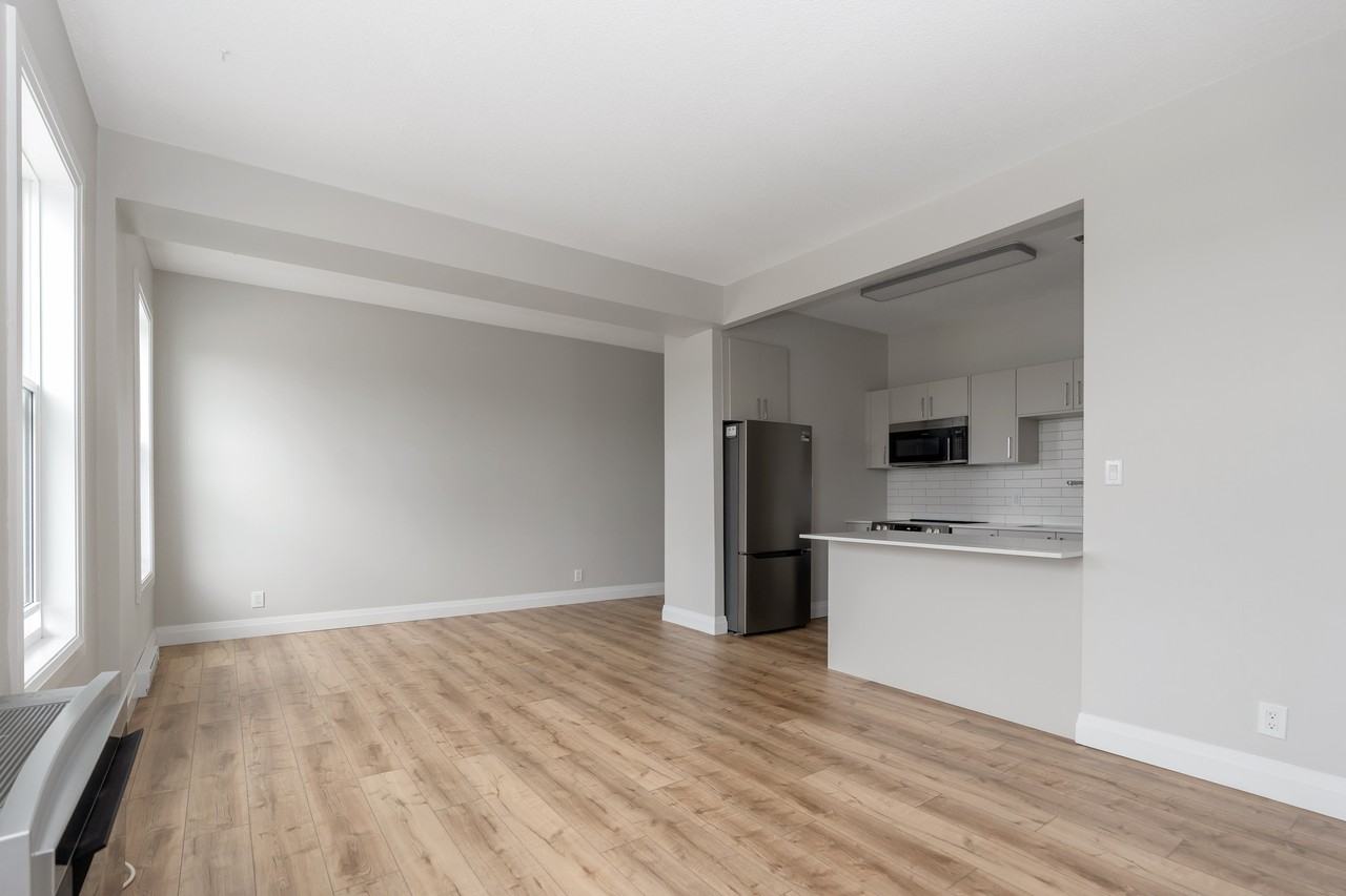 523 Bay St, Midland, ON L4R 1L2, Canada - Photo 4 of 18