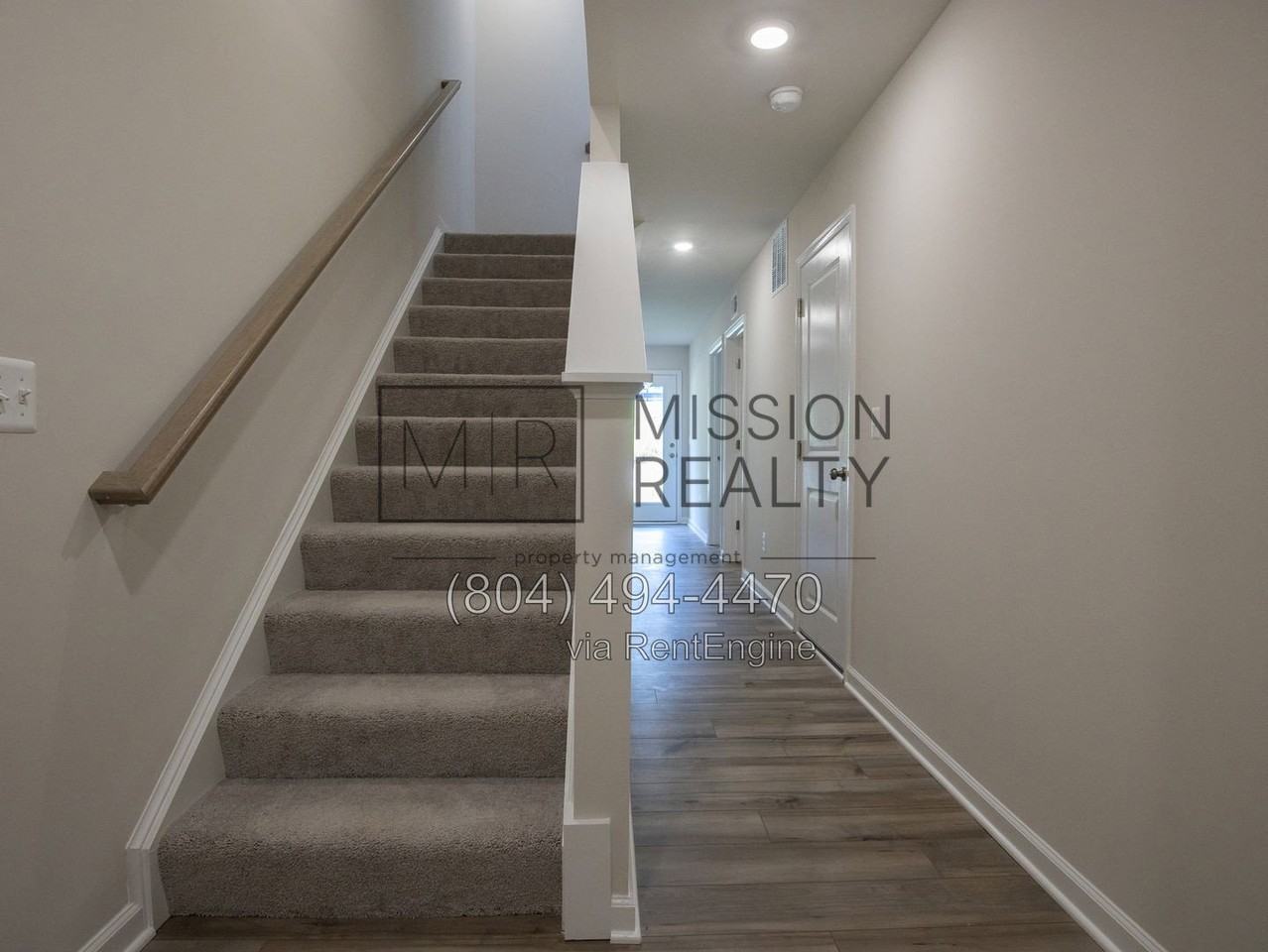 8756 Whitman Dr - Photo 5 of 32