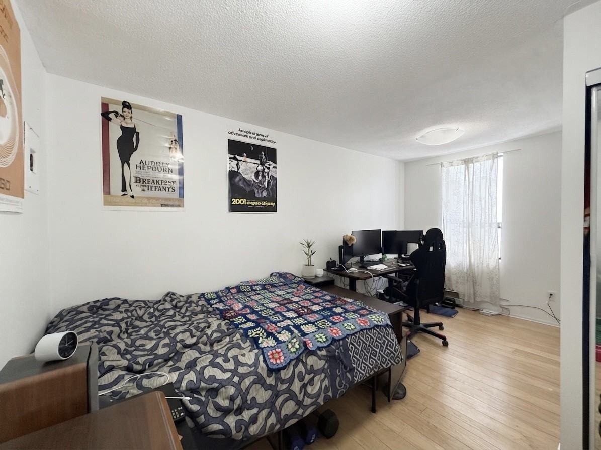 249 Logan Ave #6 - Photo 4 of 11