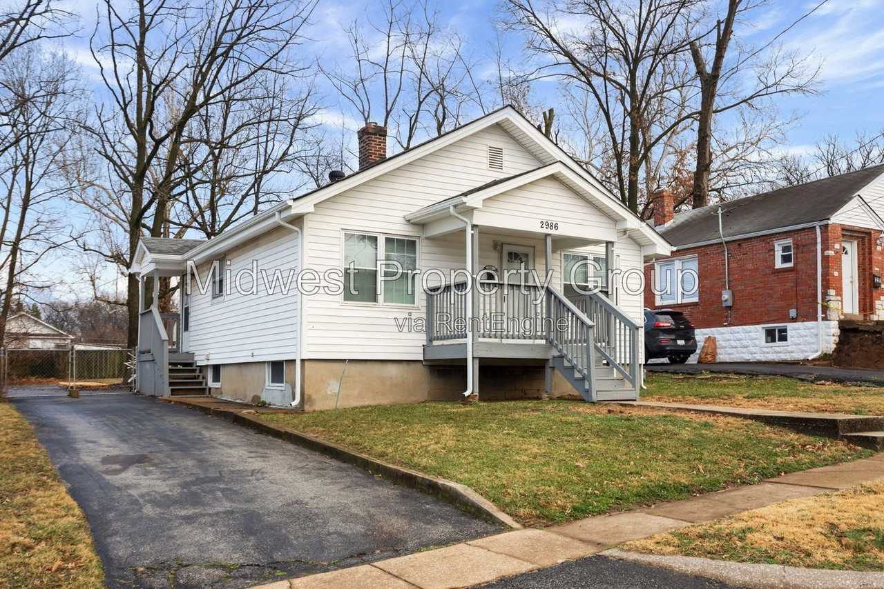 2986 Kincaid Ave - Photo 2 of 16