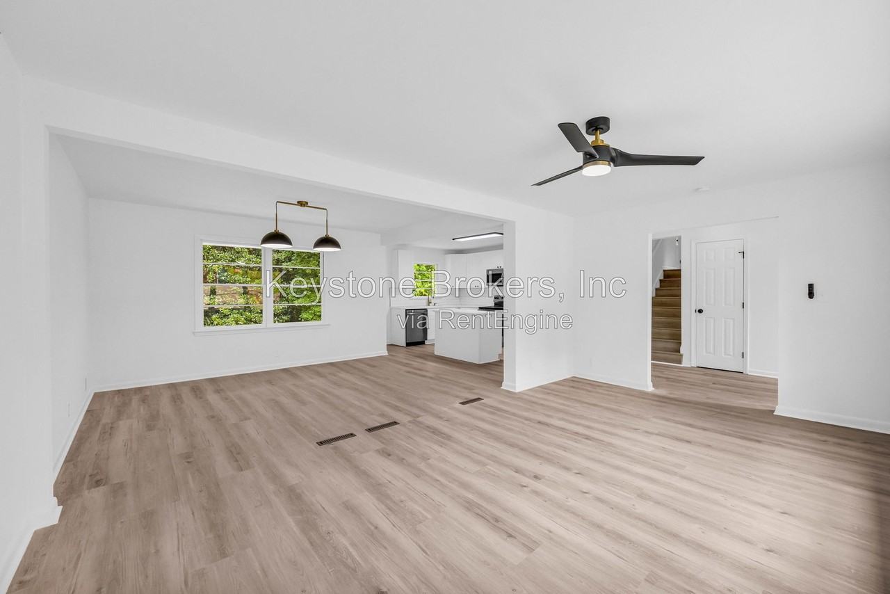 2678 Rainbow Forest Dr - Photo 5 of 8