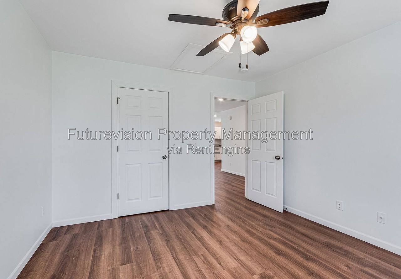 201 24th Ave #B - Photo 6 of 12