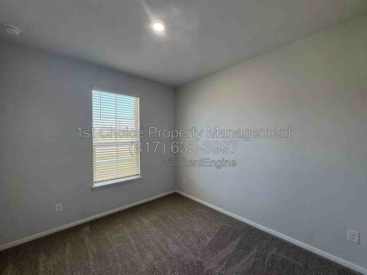 912 Rothville Ln - Photo 2 of 32