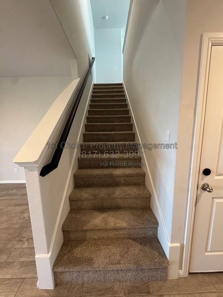 912 Rothville Ln - Photo 7 of 32
