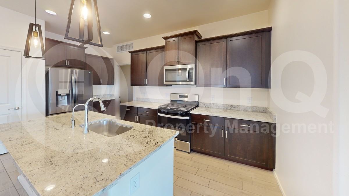 947 S Paseo Las Vigas - Photo 4 of 24