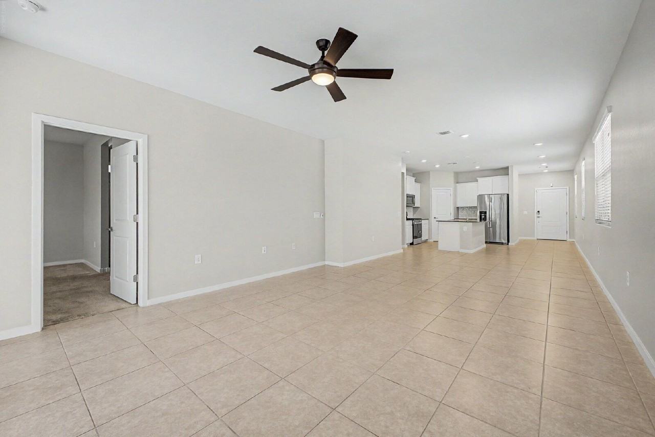 14155 W Georgia Dr - Photo 7 of 31