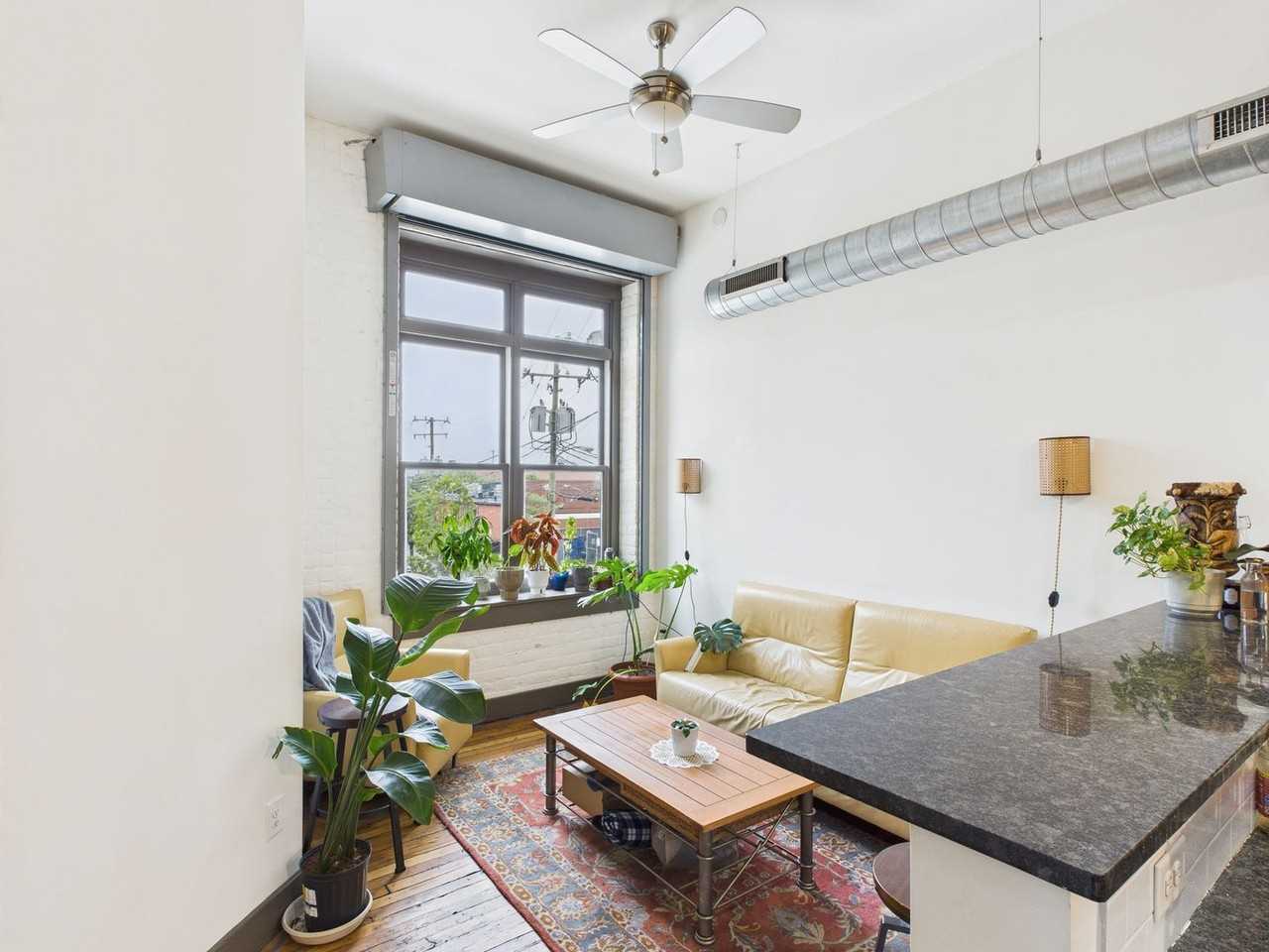 1322 W Broad St #2C - Photo 7 of 19