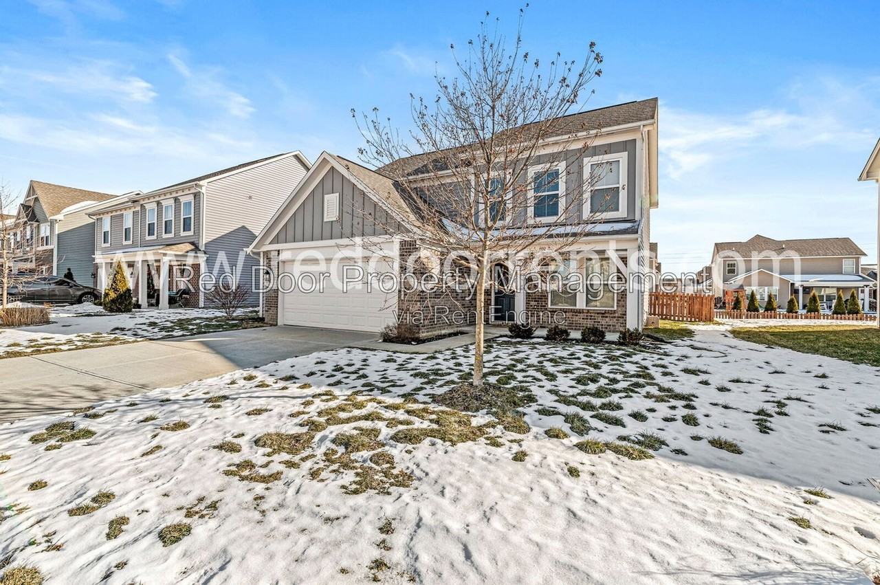 2313 Trefoil Dr - Photo 3 of 35