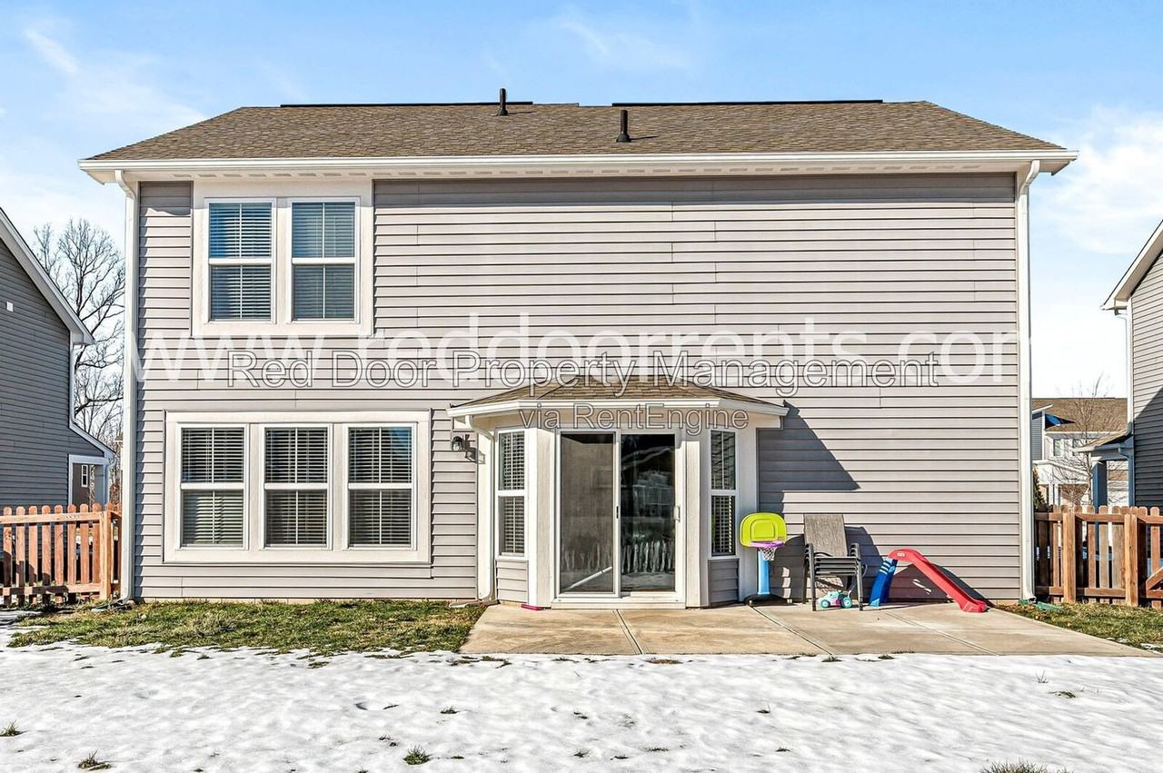 2313 Trefoil Dr - Photo 6 of 35