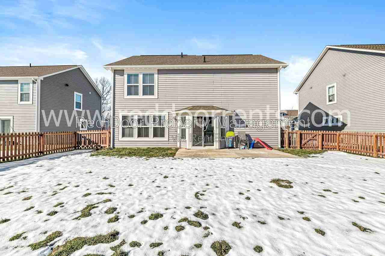 2313 Trefoil Dr - Photo 7 of 35