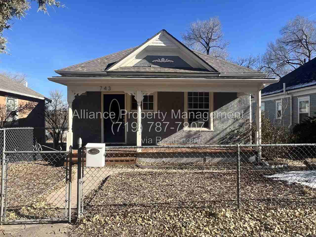 743 N Walnut St