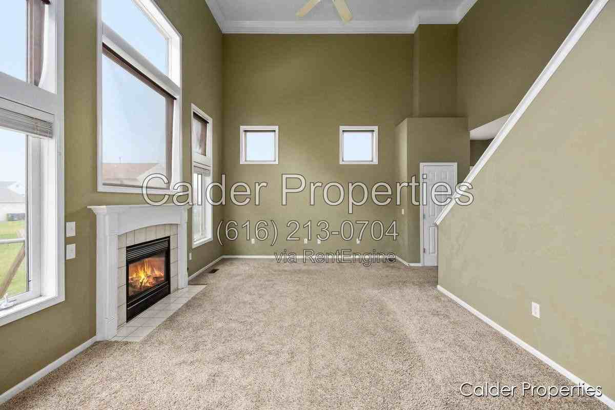 5686 E Falling Leaf Dr Se - Photo 7 of 40