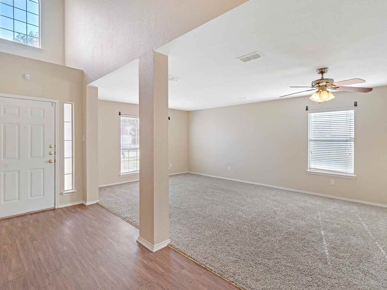 1029 Magnolia Ln - Photo 3 of 21