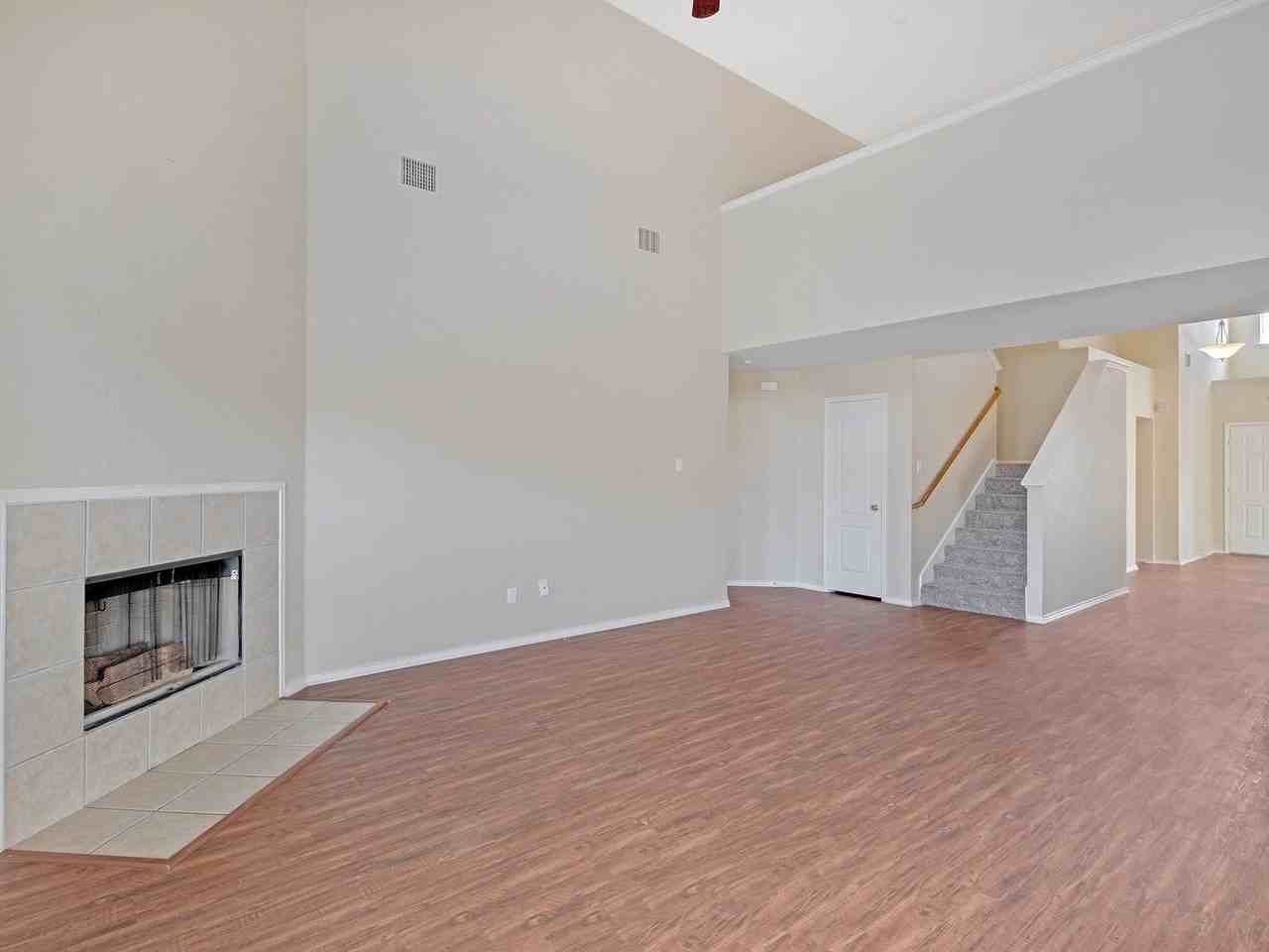 1029 Magnolia Ln - Photo 7 of 21