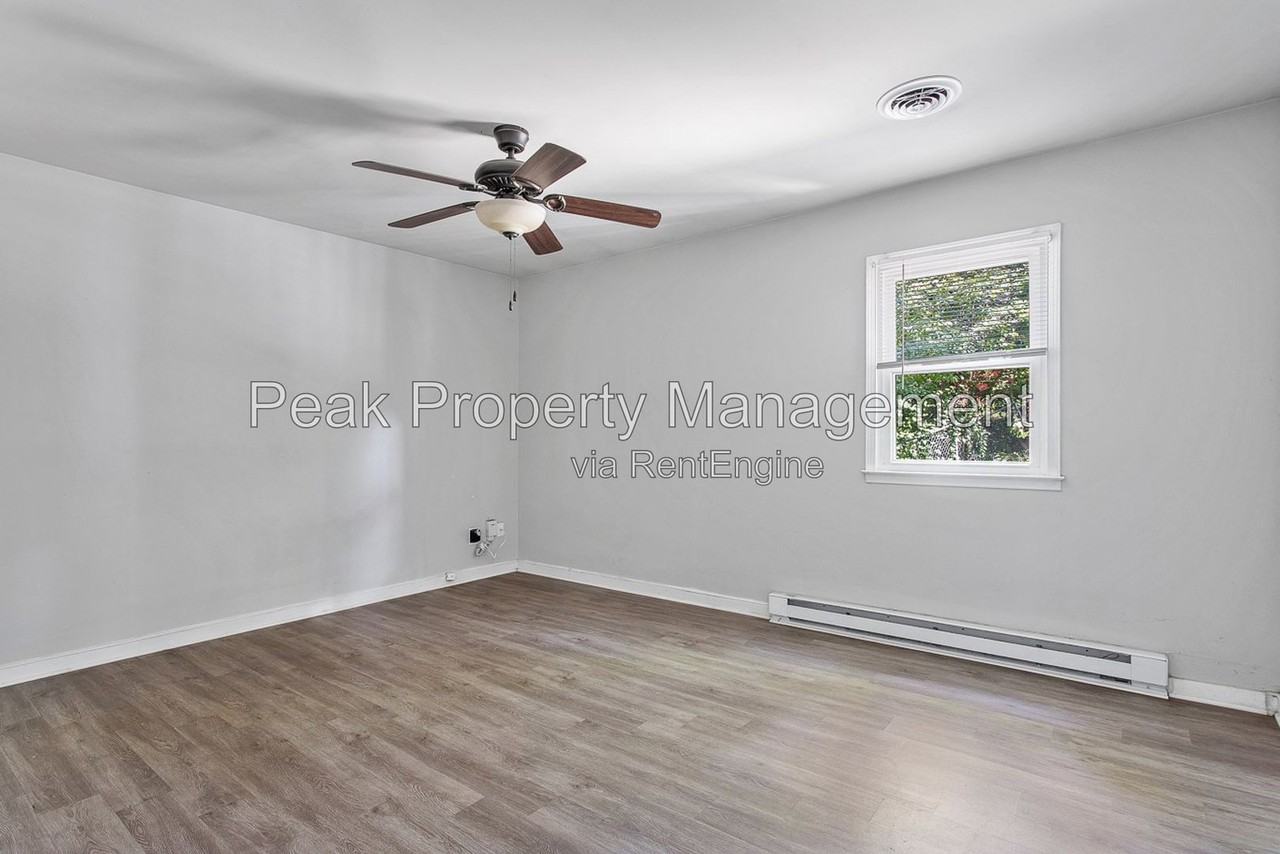 3801 Grizzard Dr - Photo 3 of 16