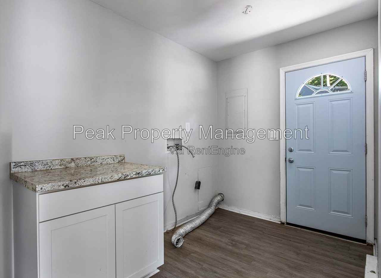 3801 Grizzard Dr - Photo 5 of 16