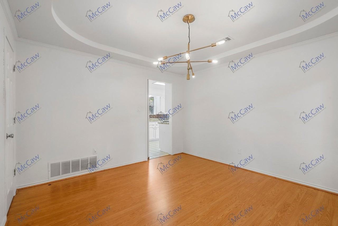 3524 Kelvin Ave - Photo 4 of 21