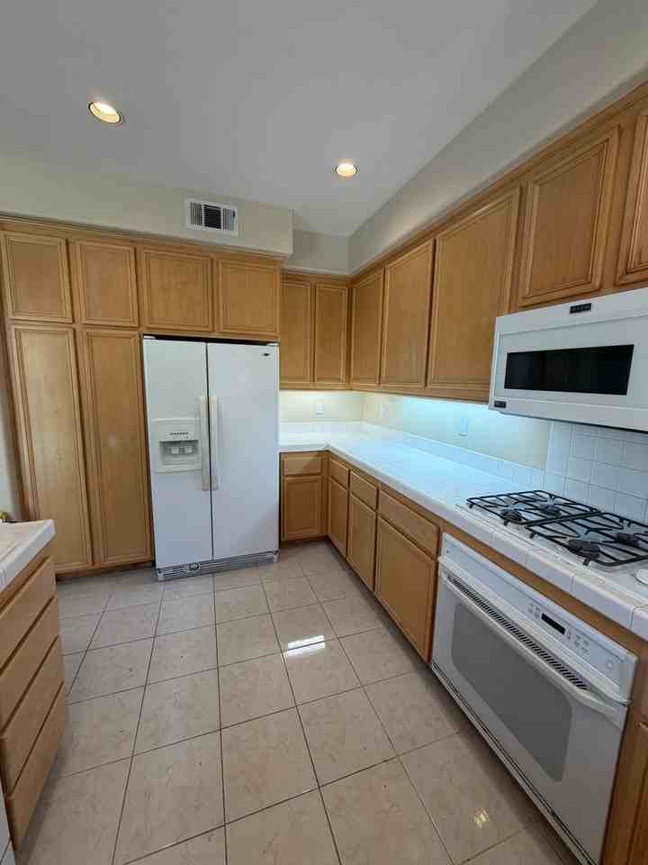 57 Del Ventura - Photo 7 of 14